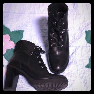 Michael Kors Shoes - Micheal Kors ankle boot with zipper Michael Kors Shoes - Micheal Kors ankle boot with zipper
